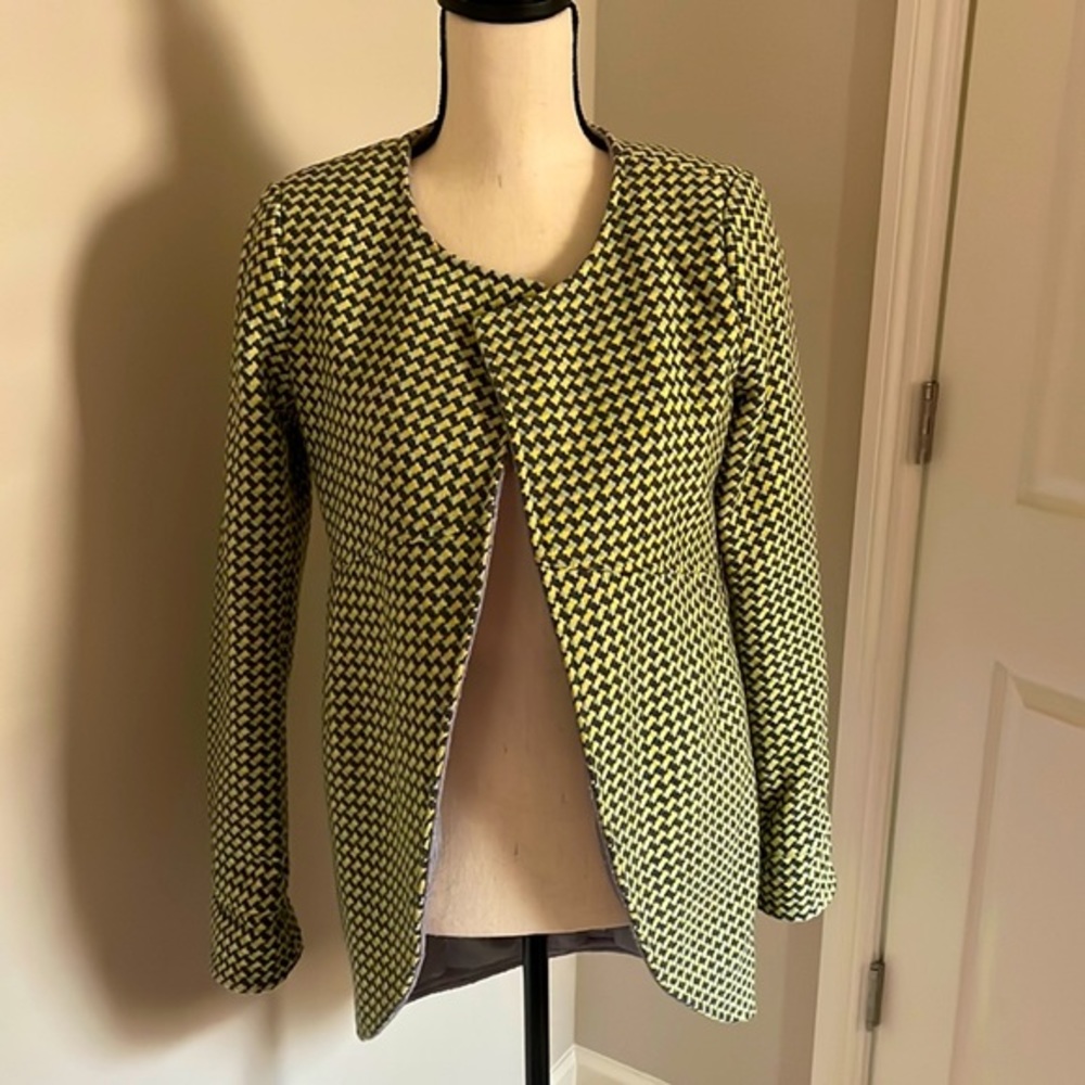 Women’s Tweed high low coat